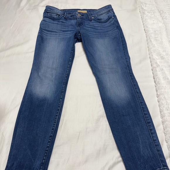 Guess-Mid Rise Jeans - Picture 2 of 3